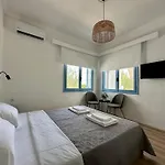 וילה Assamaris Beachfront House אספרובלטה